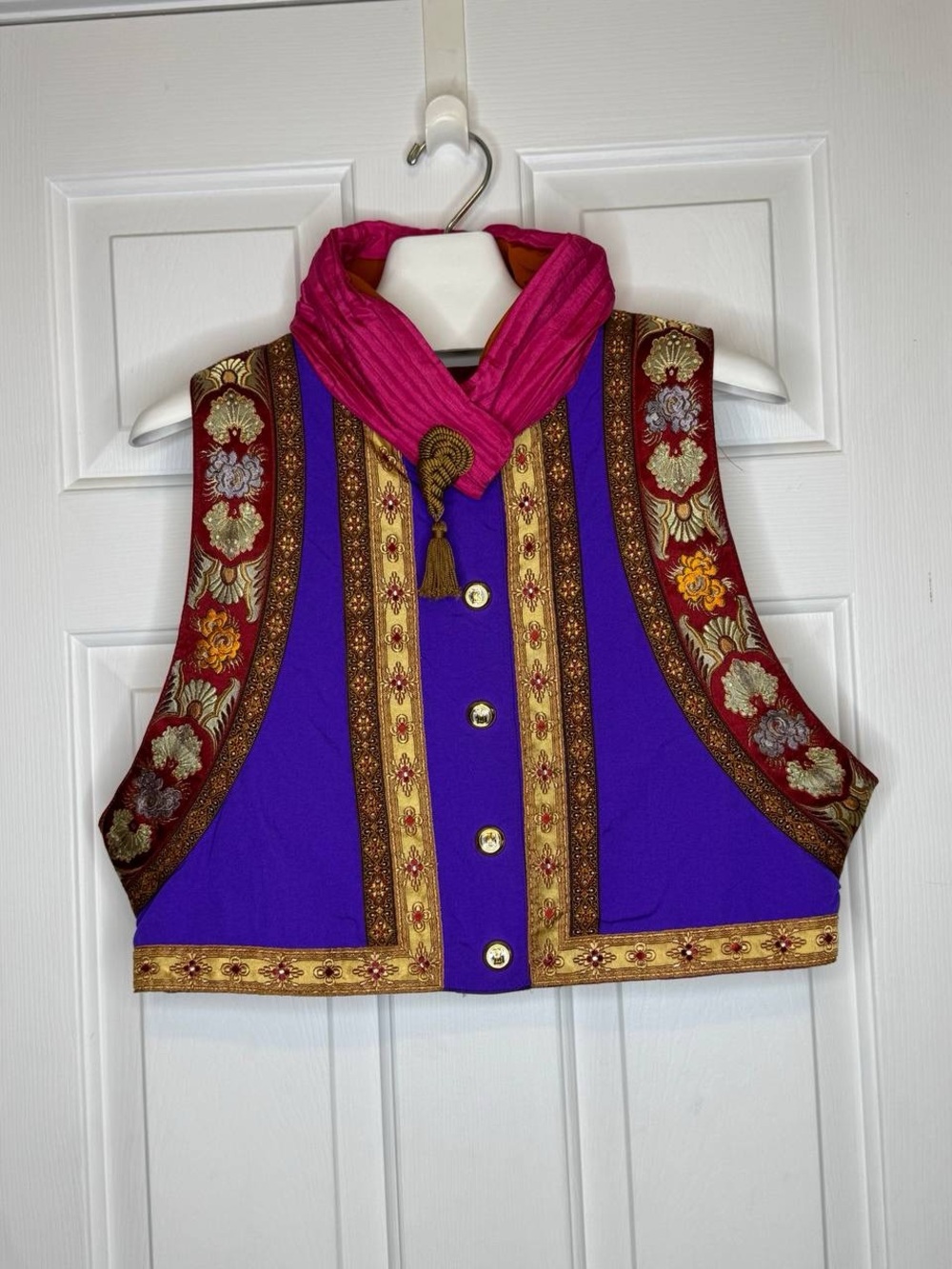Bogner Y2K Embroidered Alpine Folk Art Vest Avante Garde Festival Boho Size 10